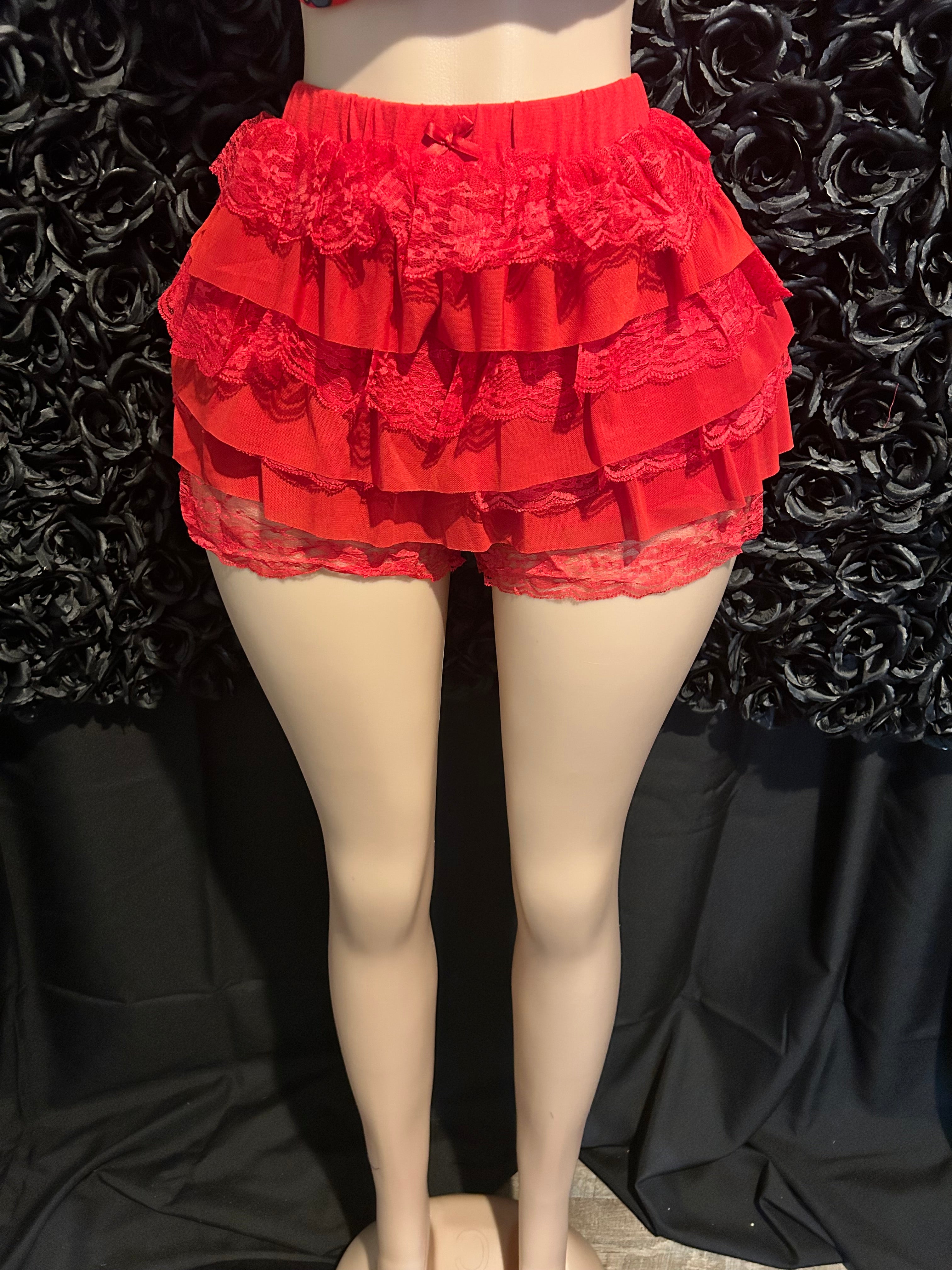 Lace ruffle shorts